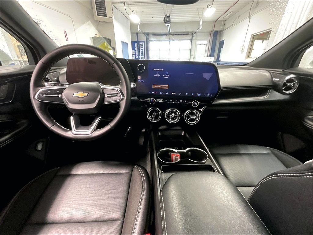 Used 2024 Chevrolet Blazer EV LT AWD/4WD image 21