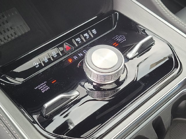 New 2026 Jeep Grand Wagoneer Limited AWD/4WD image 18