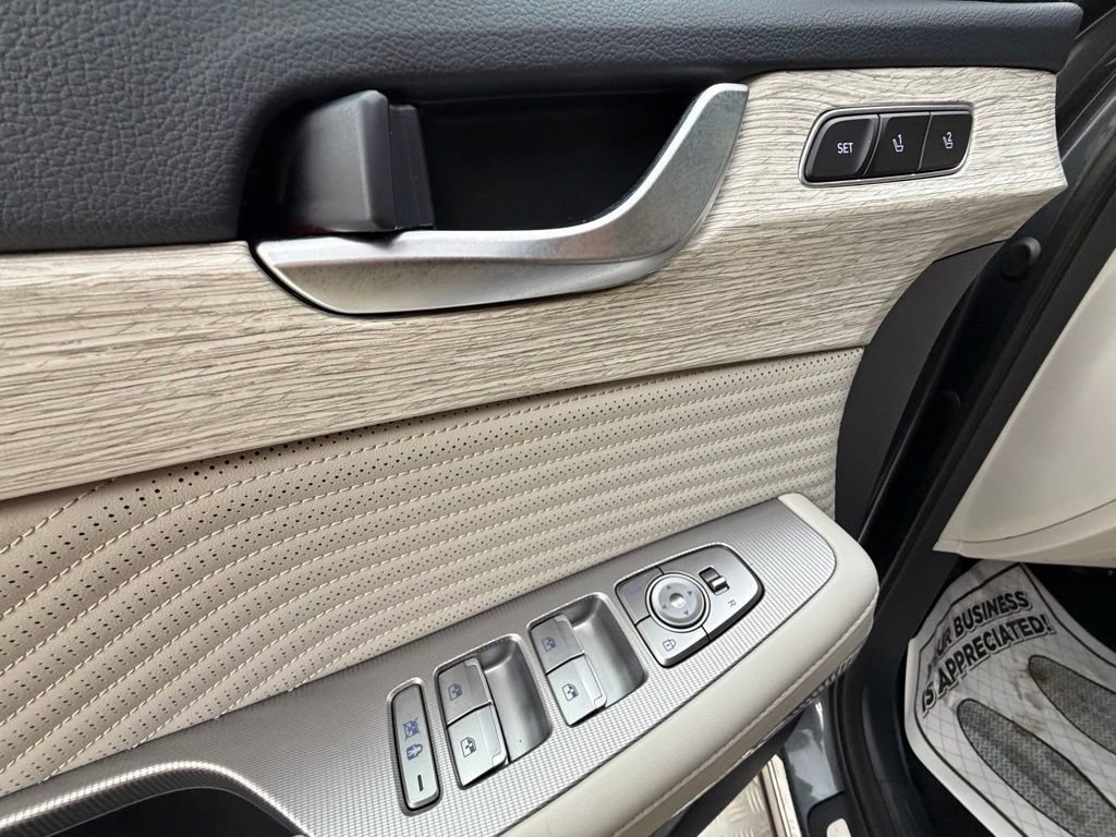 Used 2025 Hyundai Palisade Calligraphy image 25