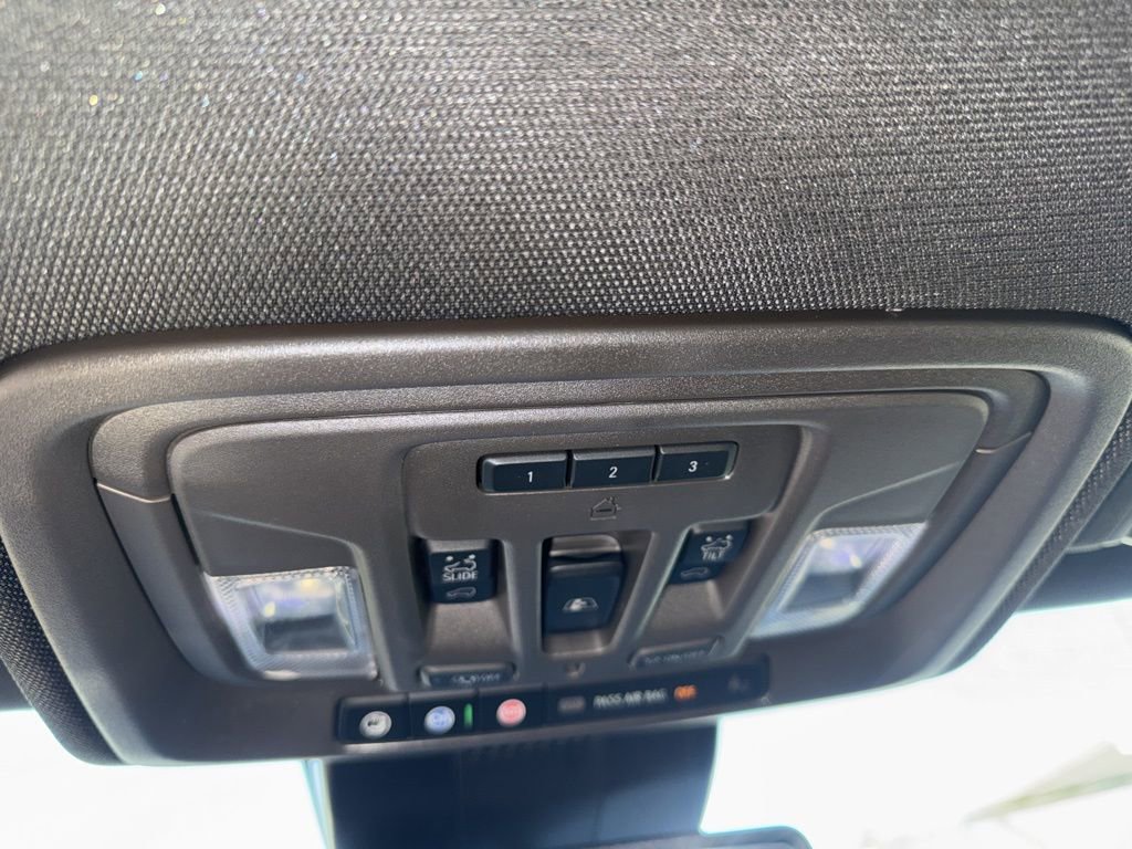 Used 2024 GMC Sierra 1500 SLT w/ SLT Convenience Package image 15