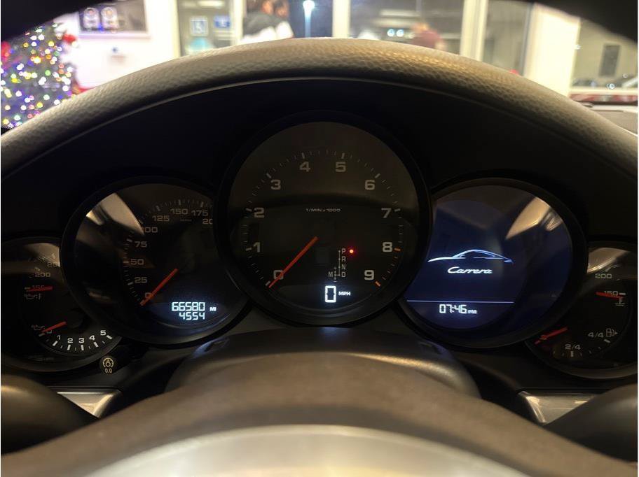 Used 2015 Porsche 911 Carrera image 18