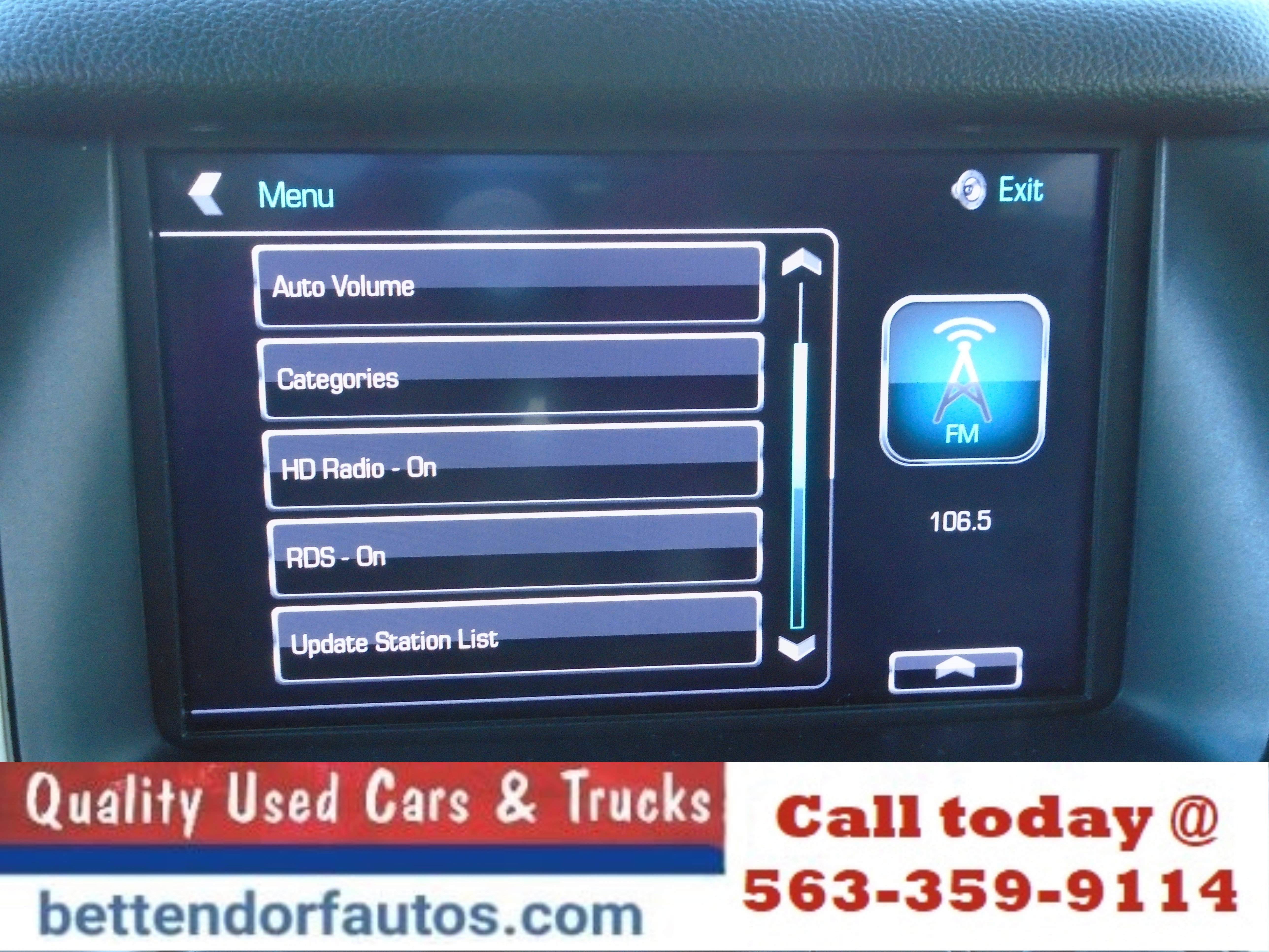 Used 2017 GMC Yukon XL SLT w/ Open Road Package image 13