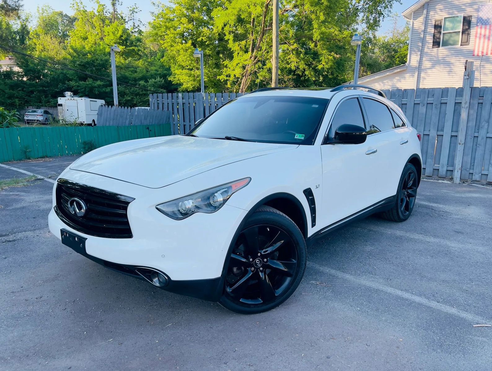 Used 2016 INFINITI QX70 AWD image 1