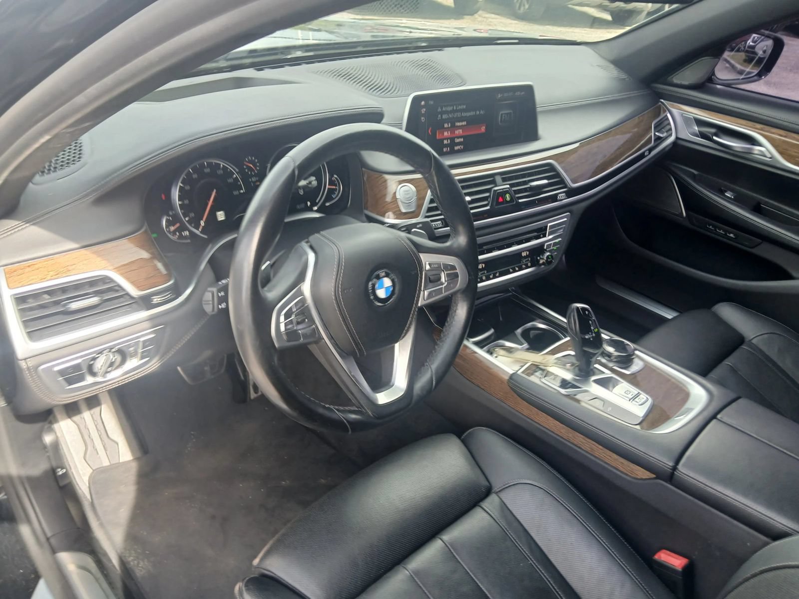 Used 2019 BMW 740i w/ Executive Package RWD image 7