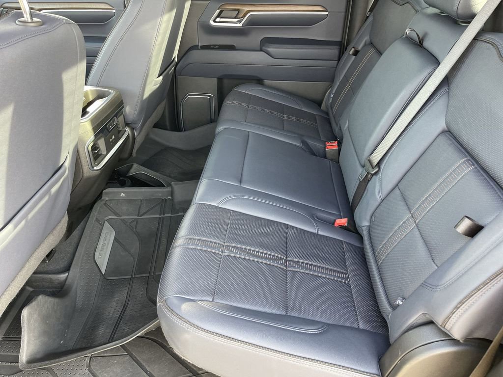 Used 2024 Chevrolet Silverado 1500 High Country w/ High Country Premium Package image 26