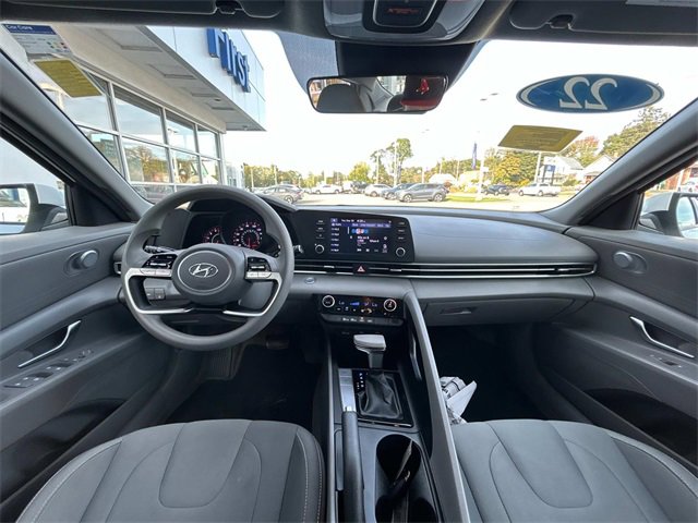 Certified 2022 Hyundai Elantra SEL w/ Cargo Package image 14
