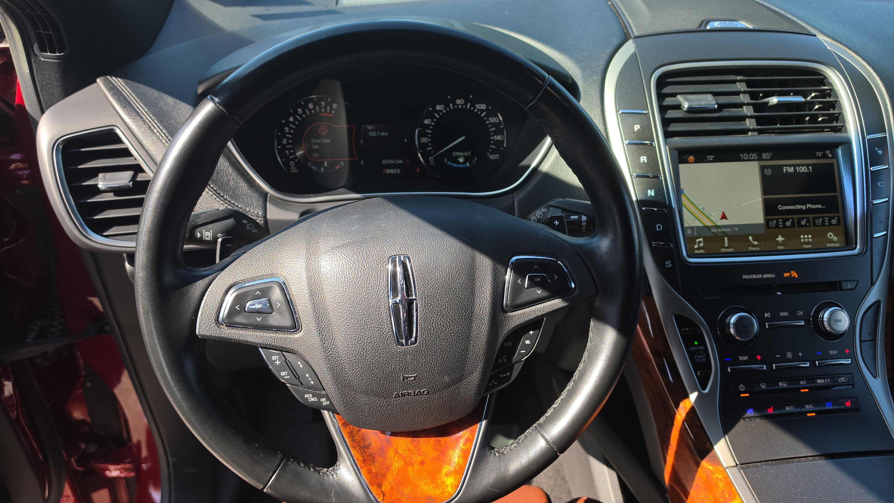 Used 2017 Lincoln MKX Reserve w/ Luxury Package AWD/4WD image 12