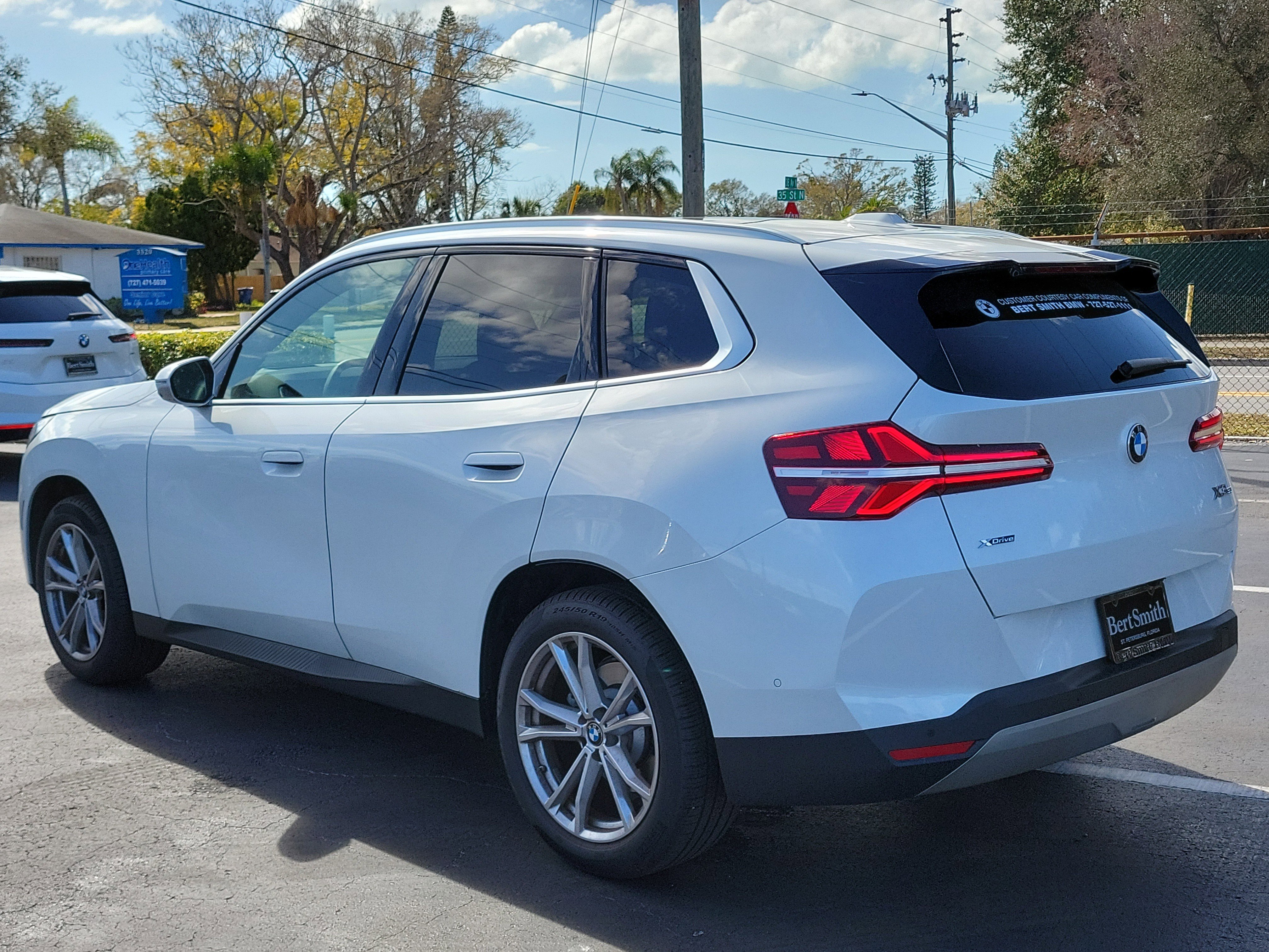 Used 2025 BMW X3 xDrive30i w/ Premium Package image 4