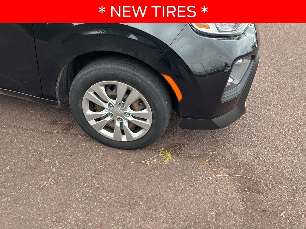 Used 2021 Kia Soul LX image 4