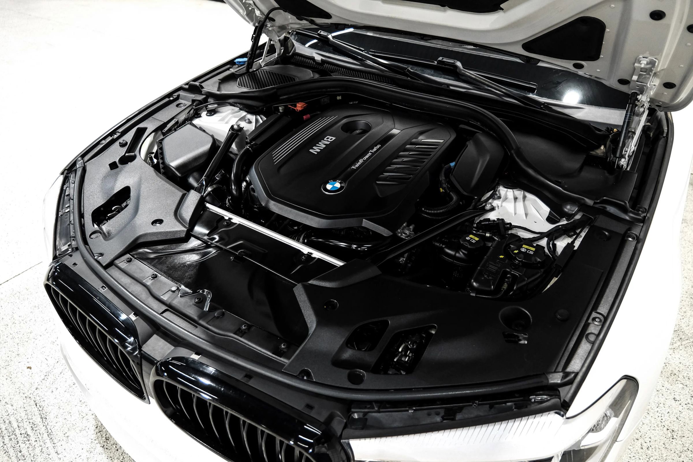 Used 2018 BMW 540i w/ M Sport Package RWD image 60