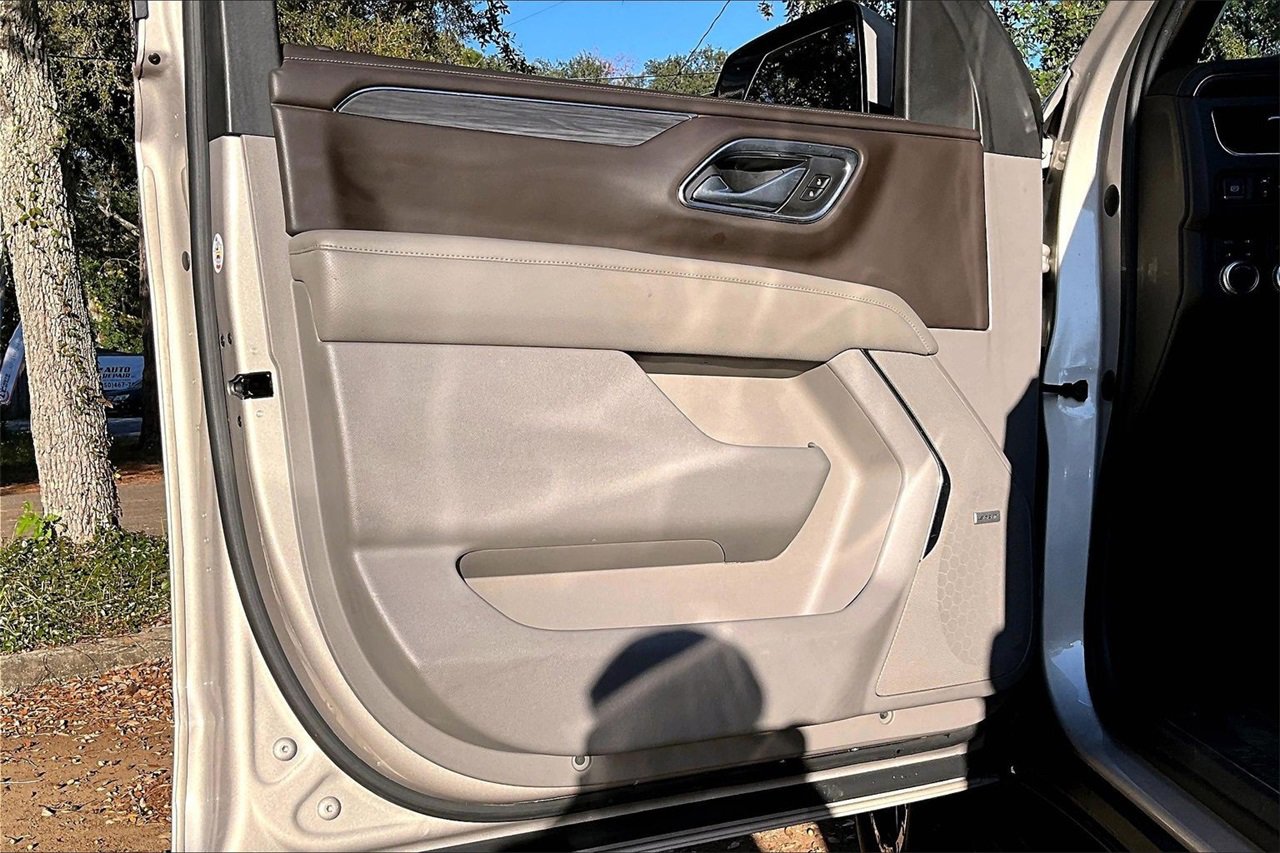 Used 2021 GMC Yukon SLT w/ SLT Luxury Plus Package image 17