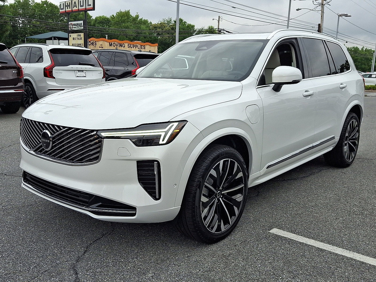 New 2026 Volvo XC90 T8 Ultra image 2