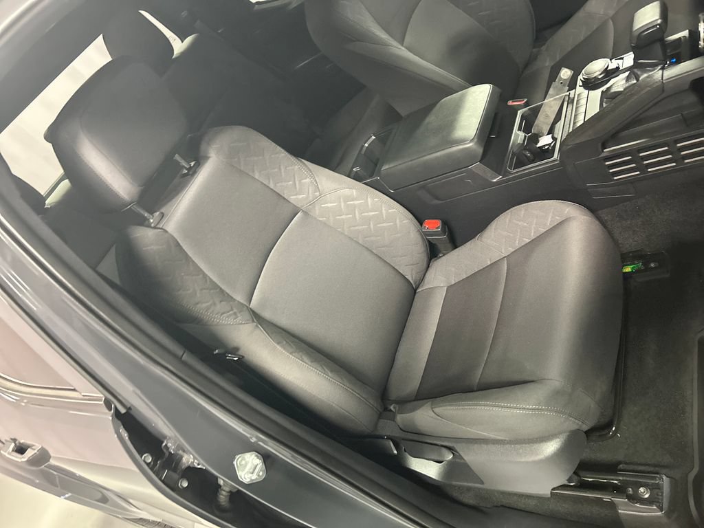 Used 2025 Toyota Tacoma SR AWD/4WD image 23