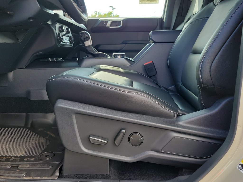New 2026 Ford Bronco Outer Banks w/ Sasquatch Package AWD/4WD image 19
