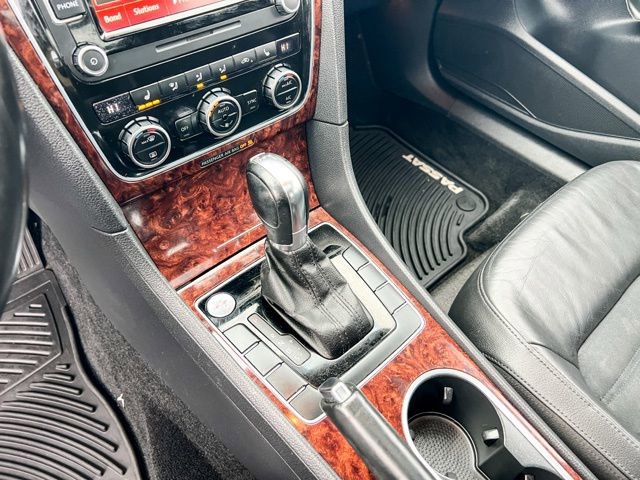 Used 2013 Volkswagen Passat 3.6 SEL Premium image 15