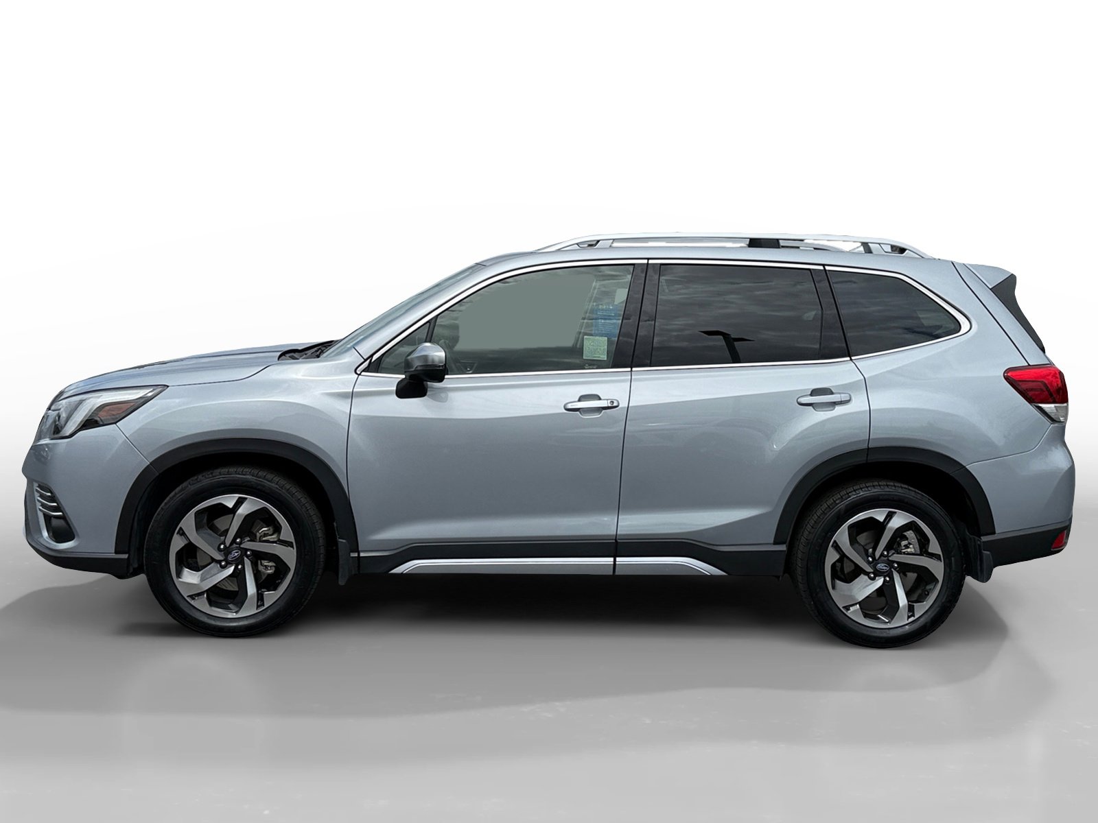Used 2022 Subaru Forester Touring w/ Popular Package #2 AWD/4WD image 2