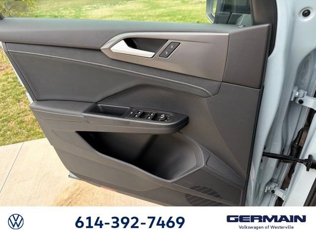 New 2026 Volkswagen Taos SE image 23