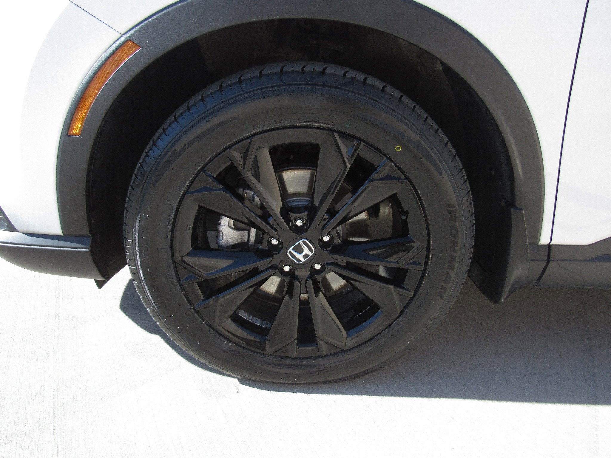 Used 2023 Honda CR-V Sport Touring image 4