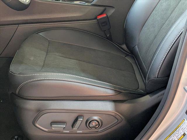 New 2025 Jeep Grand Cherokee L Altitude image 4