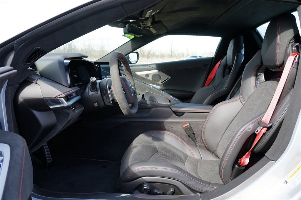 Used 2023 Chevrolet Corvette Stingray Premium Conv w/ Z51 Performance Package image 12