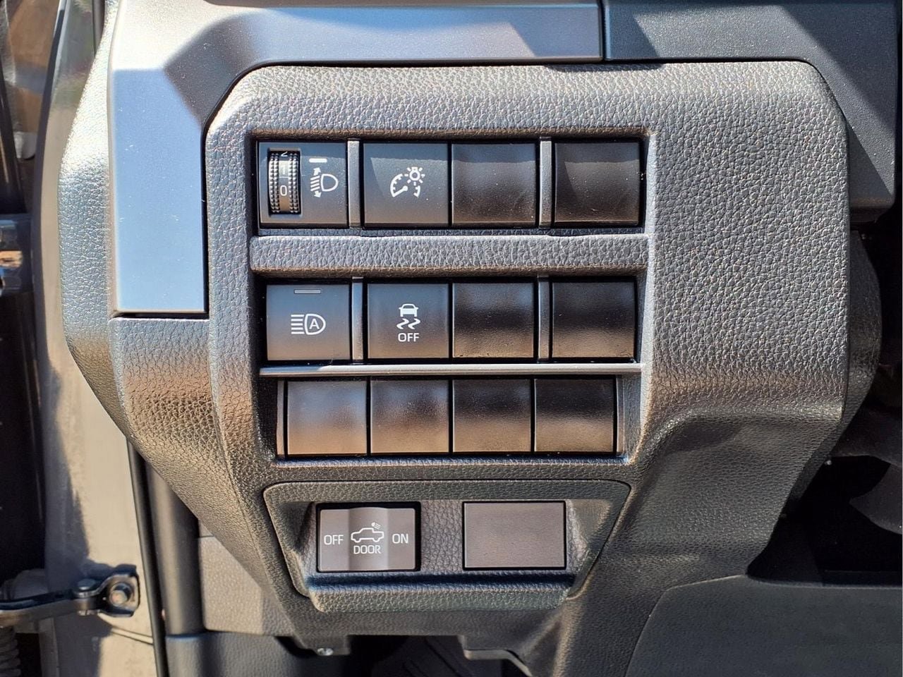Used 2024 Toyota Tacoma TRD Sport AWD/4WD image 16