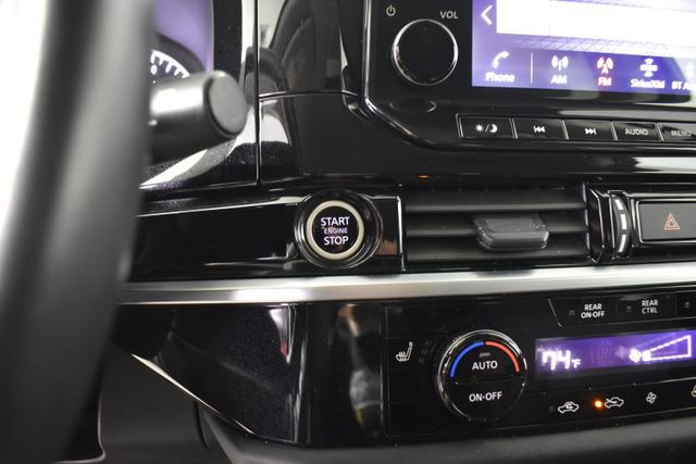 Certified 2024 Nissan Pathfinder SL w/ Black Appearance Package image 18