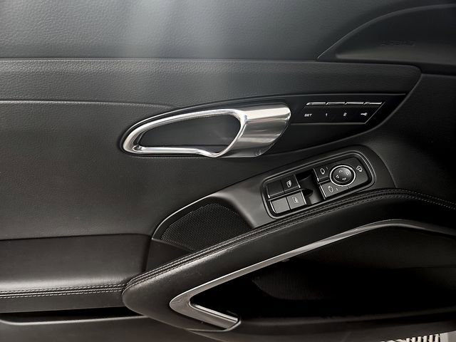 Used 2017 Porsche 911 Carrera image 13