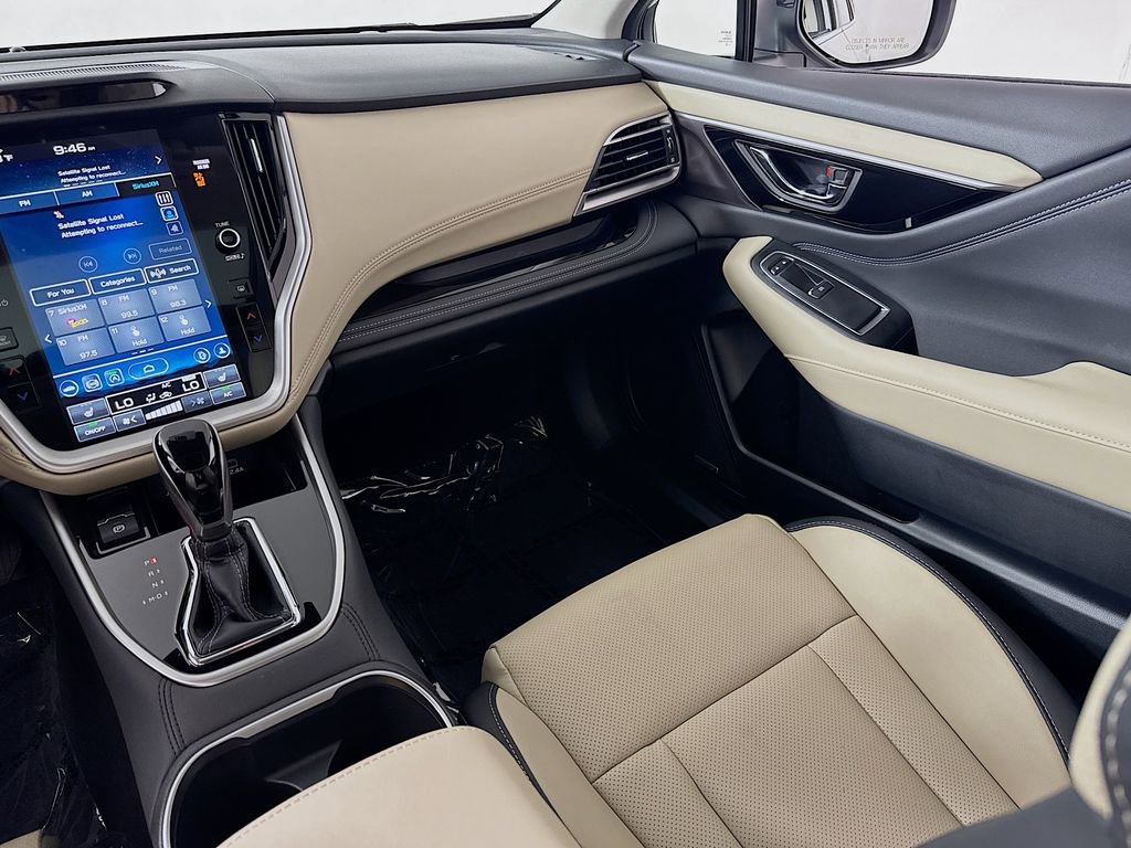 Used 2025 Subaru Outback Limited AWD/4WD image 25