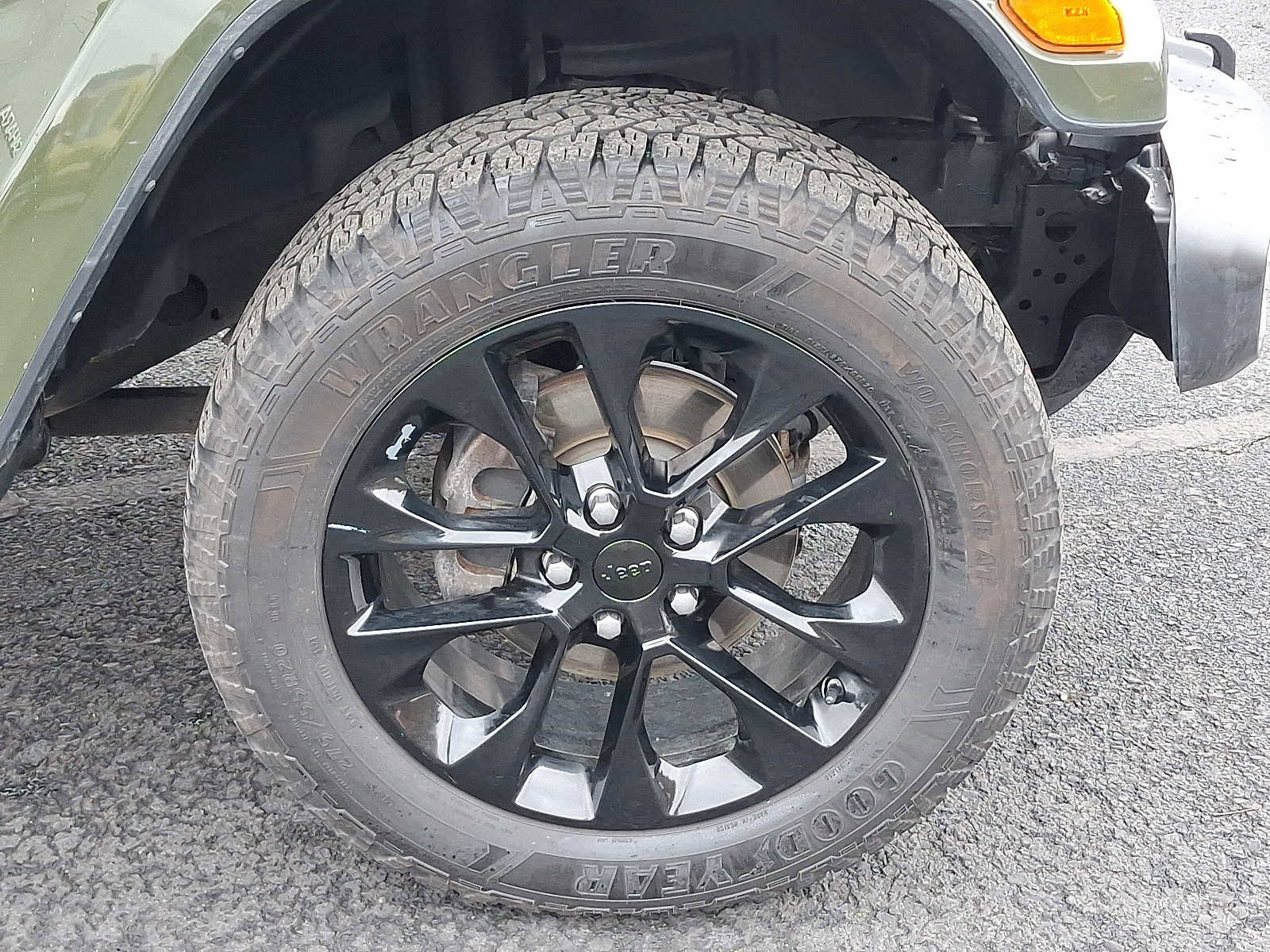 Used 2021 Jeep Wrangler Unlimited Sahara w/ Cold Weather Group image 8