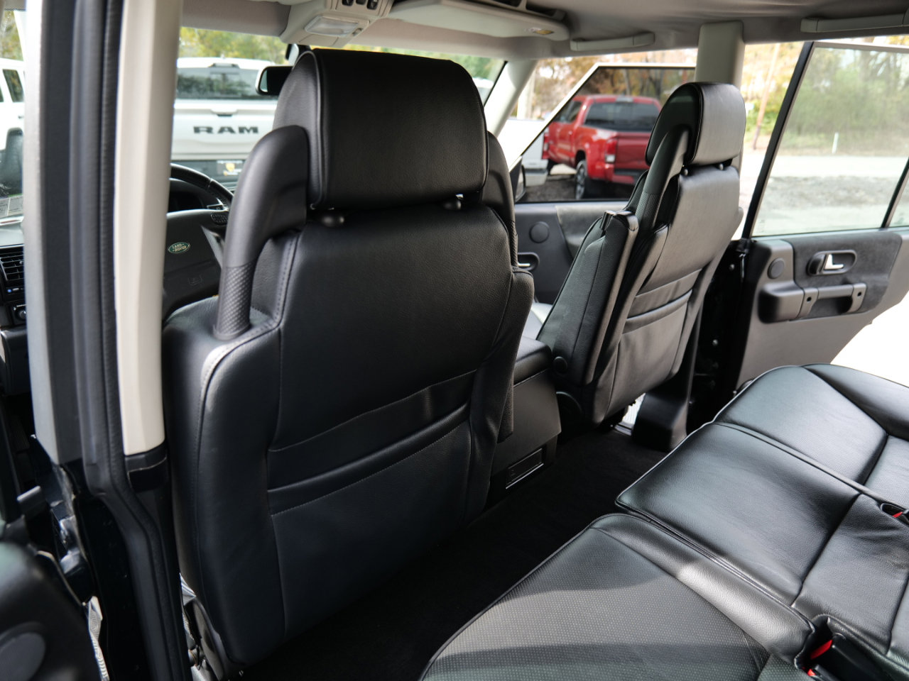 Used 2004 Land Rover Discovery SE image 45