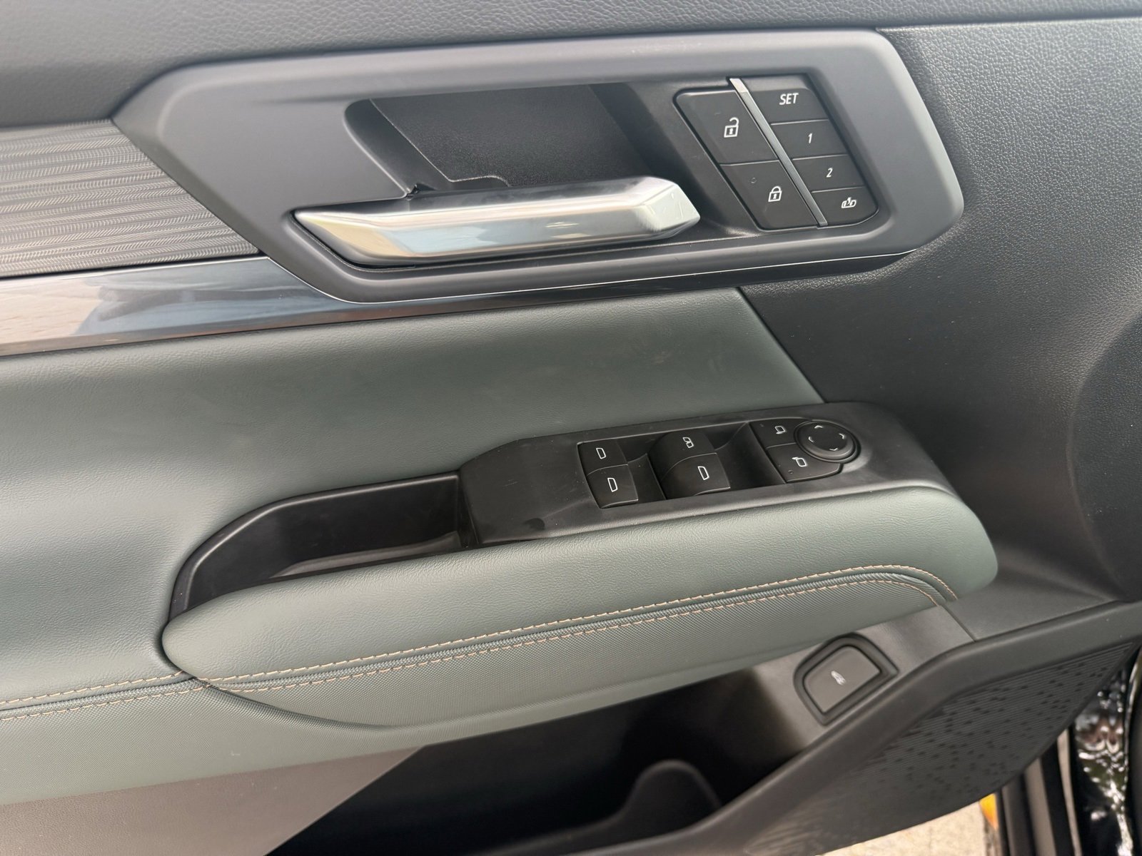 New 2026 GMC Terrain AT4 w/ Convenience Package III image 11