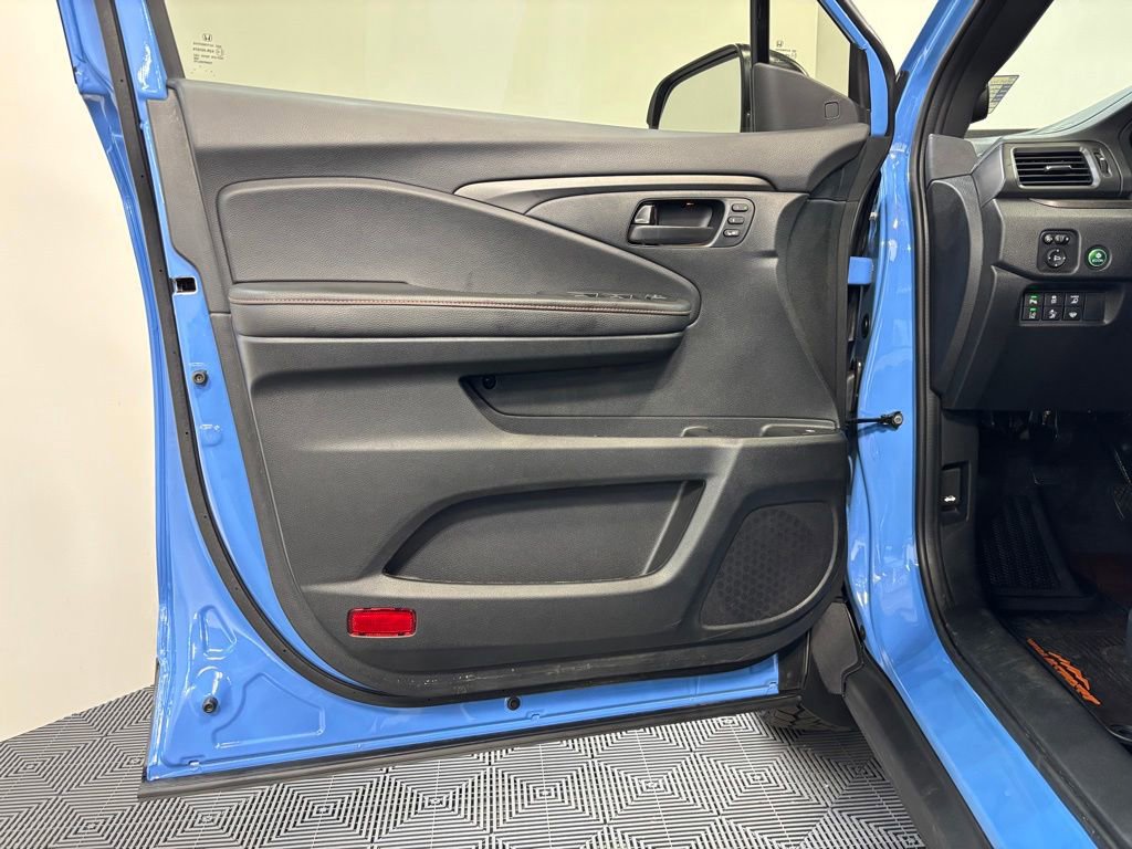 Certified 2025 Honda Ridgeline TrailSport image 25