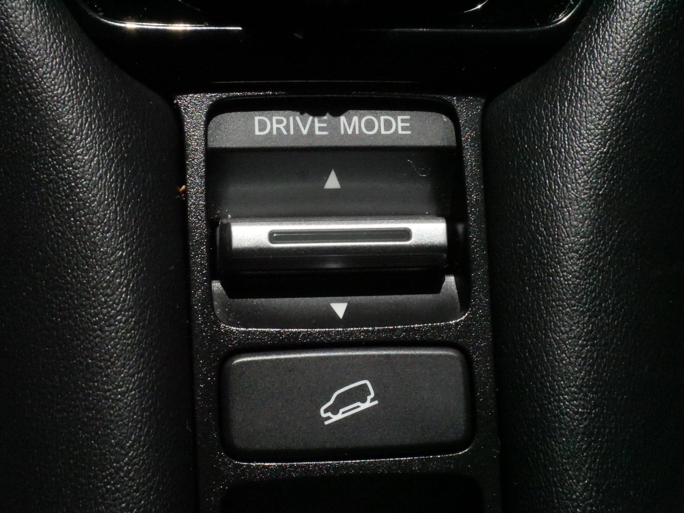 Certified 2023 Honda HR-V LX image 29
