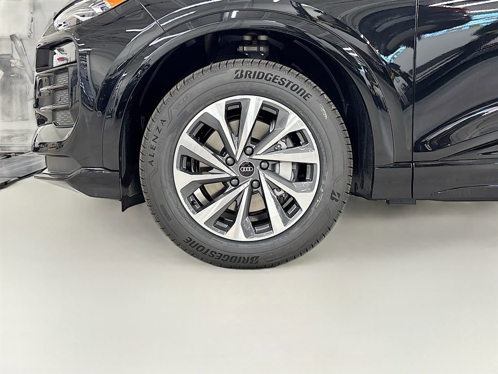 New 2025 Audi Q6 e-tron Premium image 23