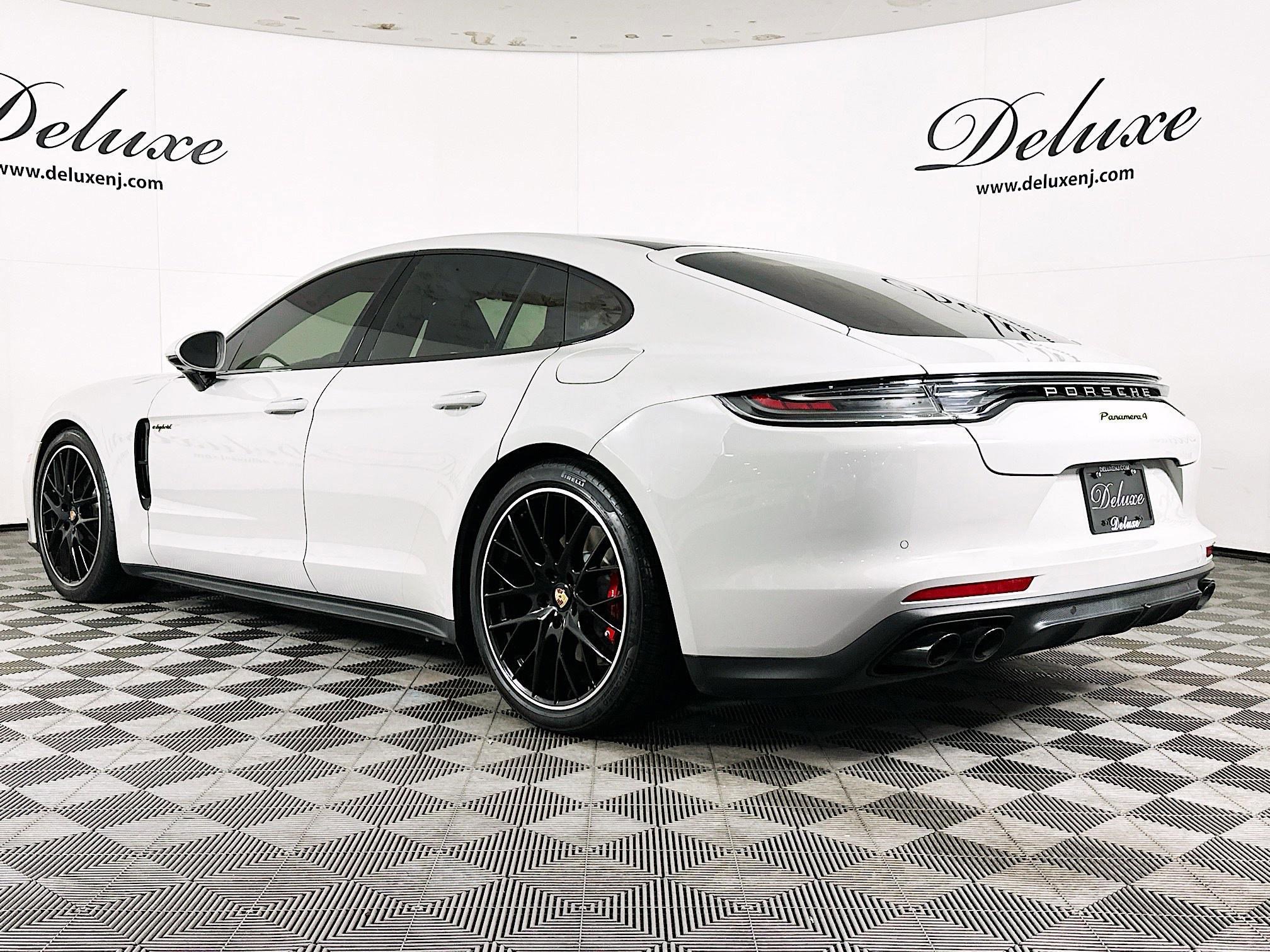 Used 2023 Porsche Panamera 4 Platinum Edition image 4