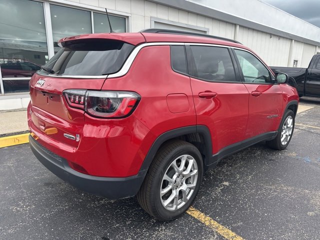 Used 2023 Jeep Compass Latitude image 8