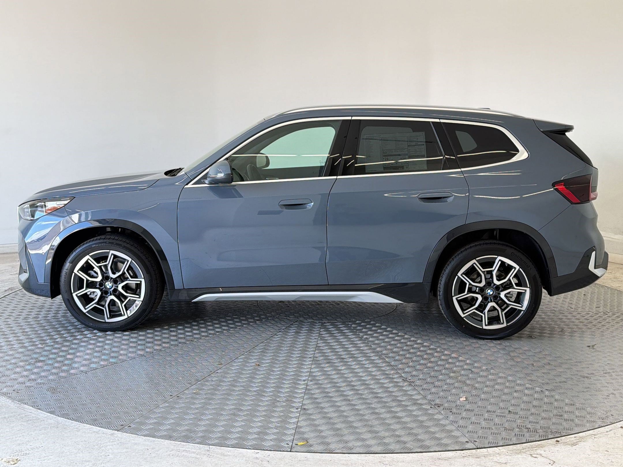 New 2026 BMW X1 xDrive28i w/ Convenience Package AWD/4WD image 2
