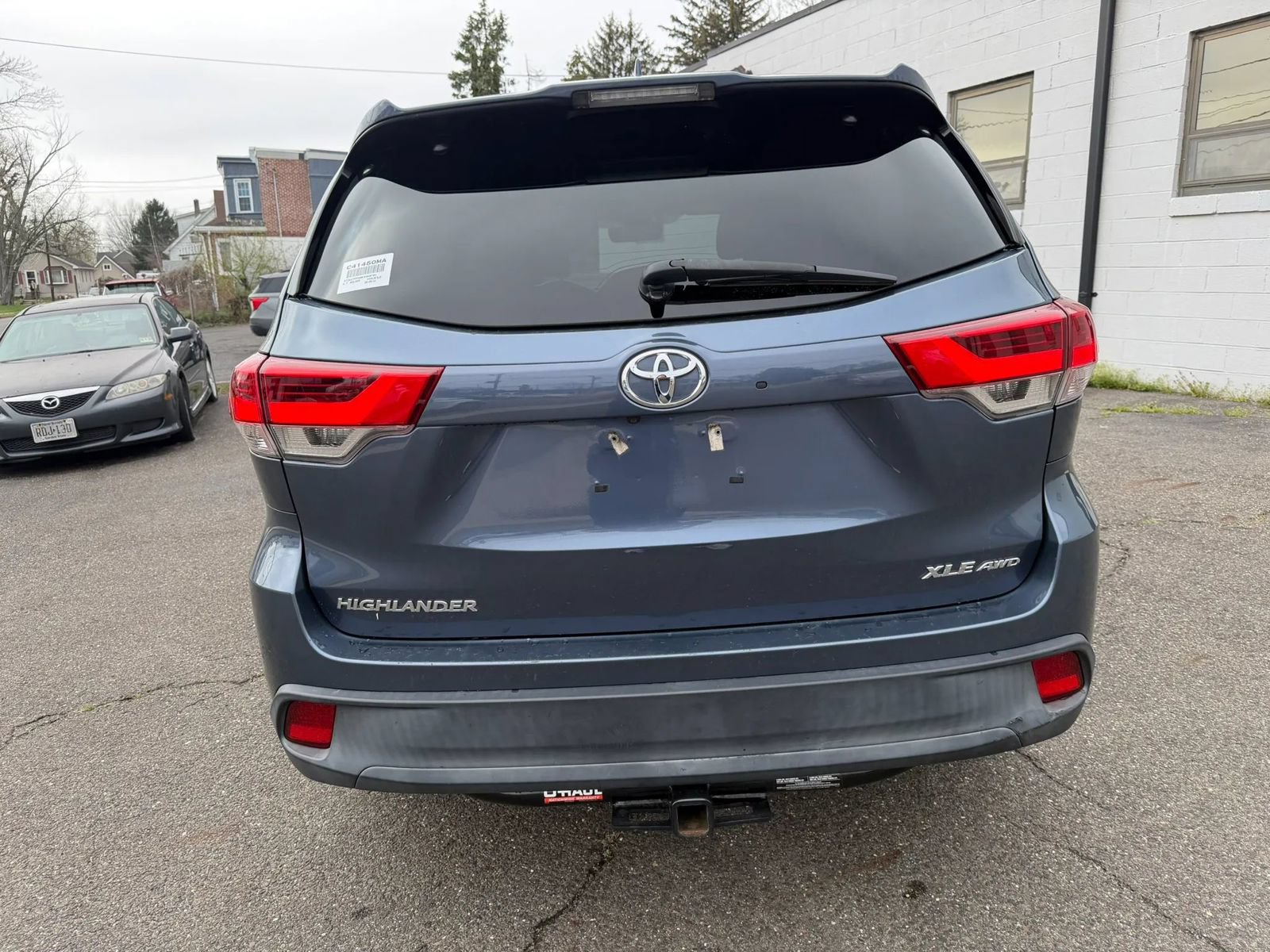 Used 2019 Toyota Highlander XLE AWD/4WD image 6