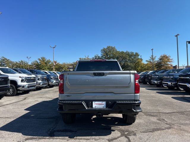 New 2026 Chevrolet Silverado 1500 Custom Trail Boss w/ Turbomax Blackout Package image 4