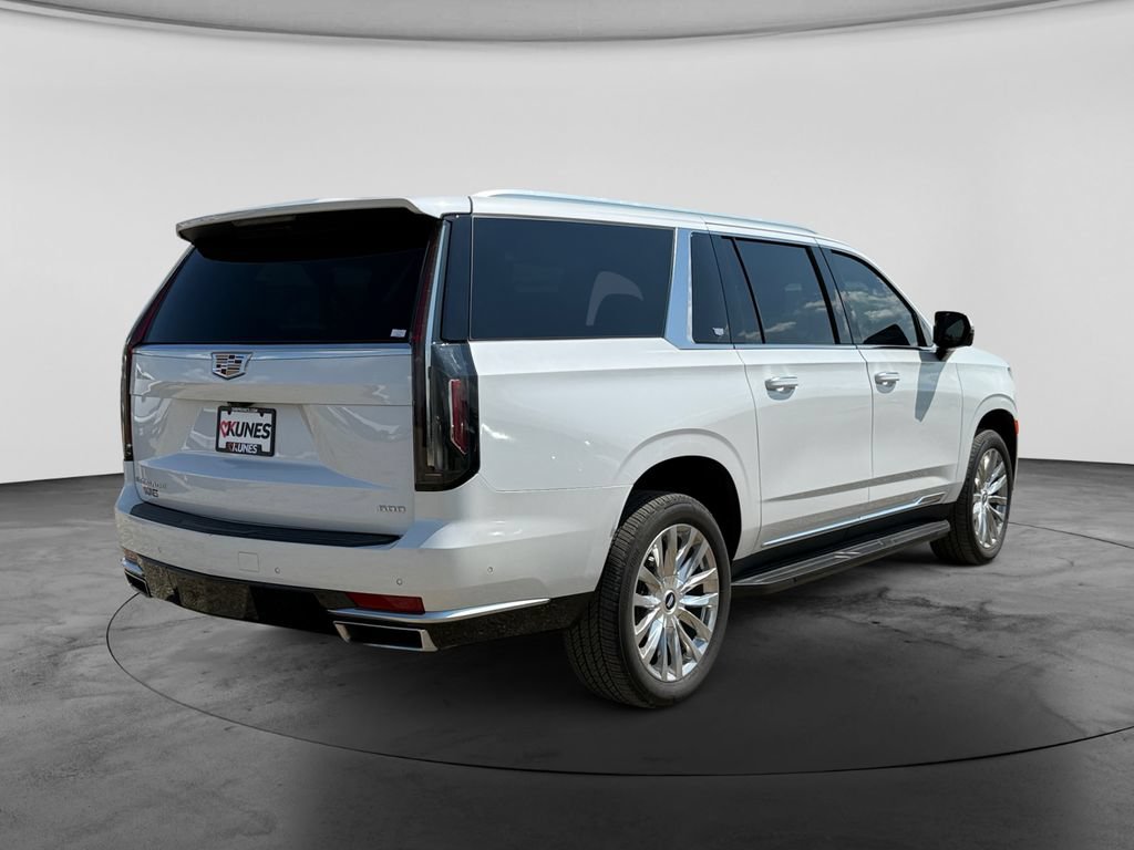 Used 2024 Cadillac Escalade ESV Premium Luxury AWD/4WD image 10