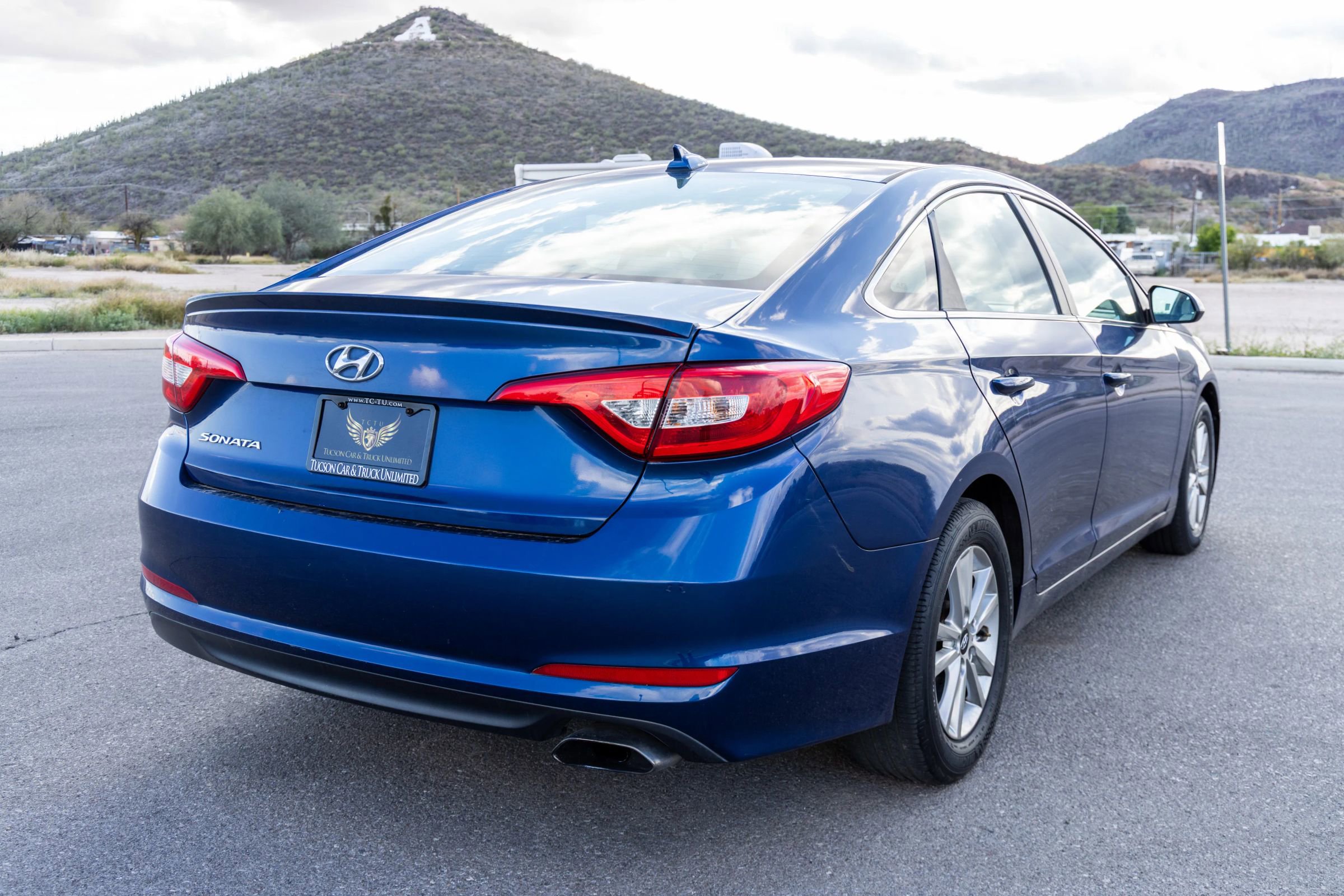 Used 2017 Hyundai Sonata SE FWD image 5