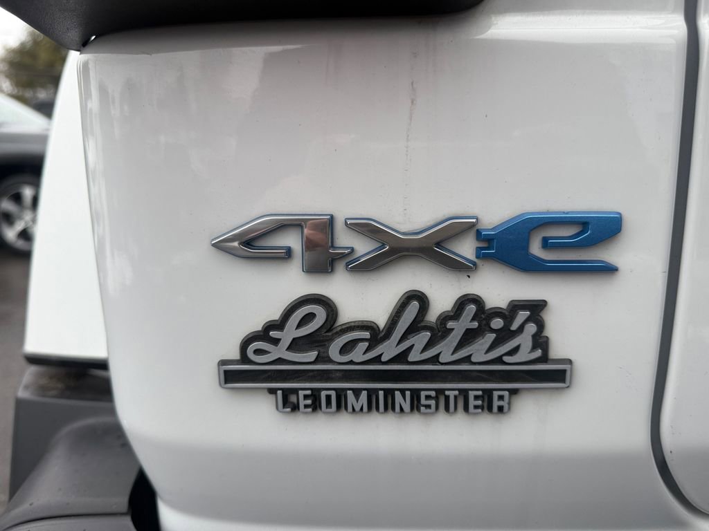 Certified 2022 Jeep Wrangler Unlimited Sahara w/ Cold Weather Group image 25
