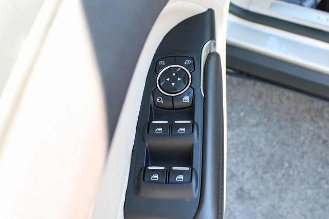 Used 2017 Lincoln MKC Reserve w/ Lincoln MKC Climate Package image 11