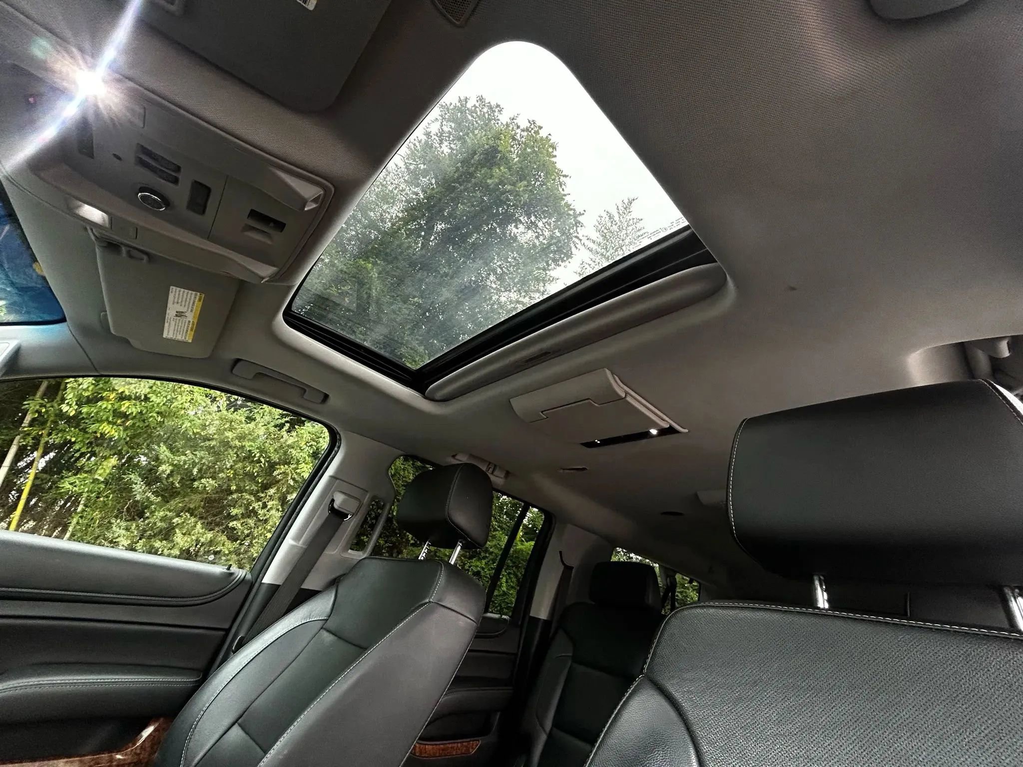 Used 2018 Chevrolet Suburban Premier image 36