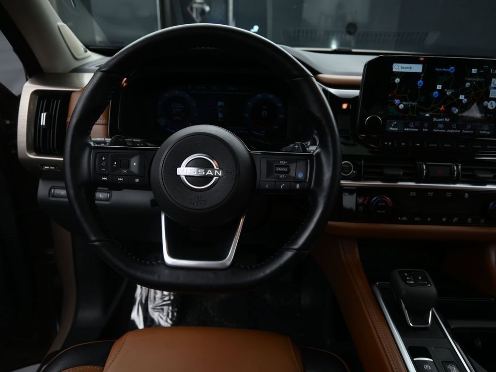 Used 2024 Nissan Pathfinder Platinum w/ Cargo Package image 20