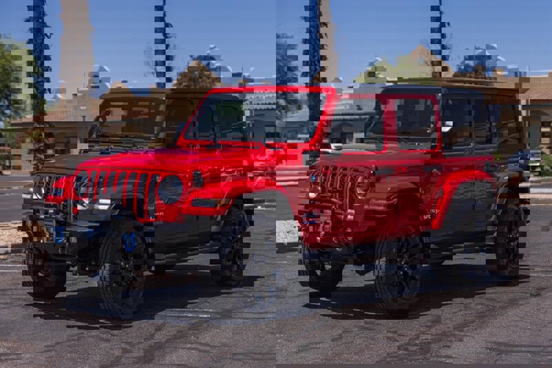 Used 2022 Jeep Wrangler Unlimited Sahara w/ Cold Weather Group