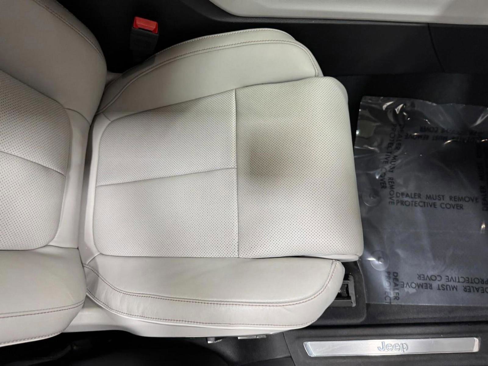 Used 2022 Jeep Grand Cherokee Overland w/ Advanced Protech Group III image 20