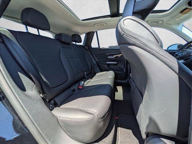 Used 2025 Mercedes-Benz GLC 350e 4MATIC image 21