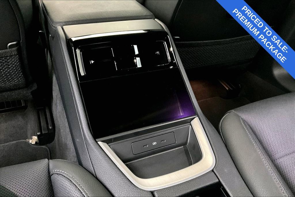 Used 2025 Porsche Panamera 4 w/ Premium Package image 31