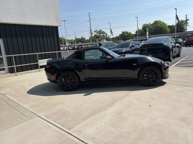 New 2026 MAZDA MX-5 Miata Club w/ Weather Package RWD image 4